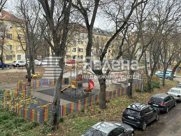 Продава се Тристаен апартамент в Варна, Колхозен пазар - 85 кв.м за 1824 €/кв.м - Снимка #9