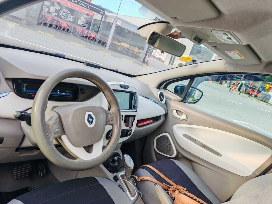 DE VANZARE: Renault Zoe Electric
