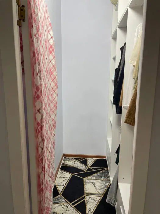 2/1/9. Спутник 16, Янгихает р. (Сергели). Квартира 60 м². Метро - 800м