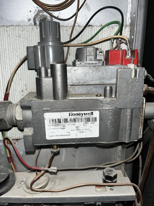 Котел отопления , печка , на газу