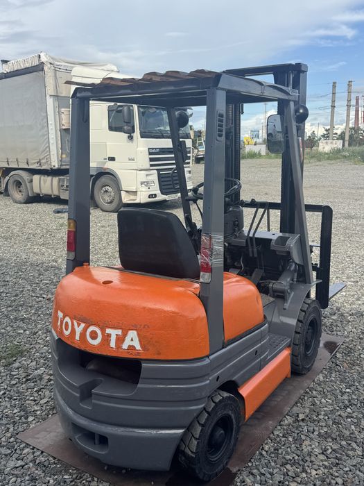 Продам вилочный погрузчик.(КАРА)