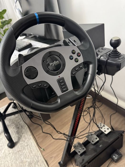 Продается руль игровой