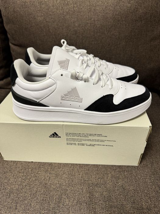 adidasi marca adidas