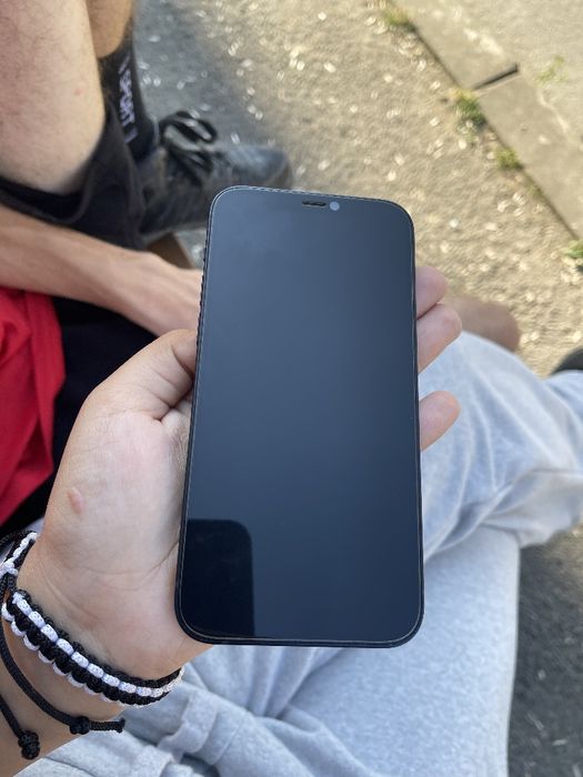 Vând iPhone 12 ca nou 128GB