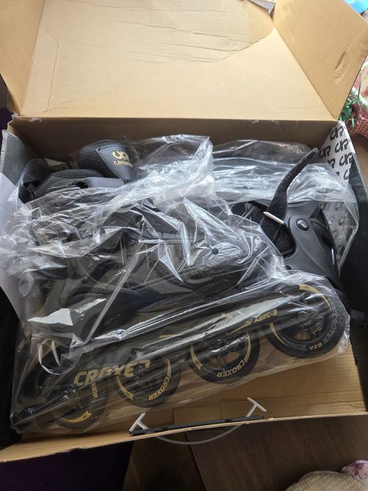 Два чифта неизползвани ролери