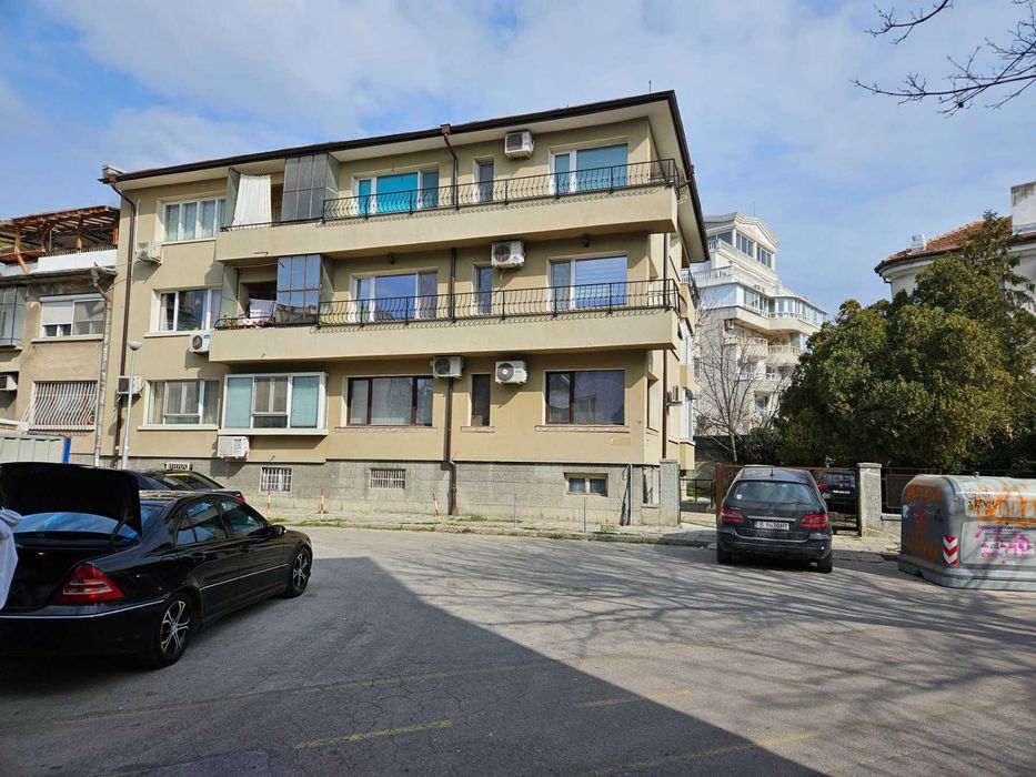 Дава се под наем Двустаен апартамент в Варна, Цветен квартал - 60 кв.м за 598.23 € - Снимка #13