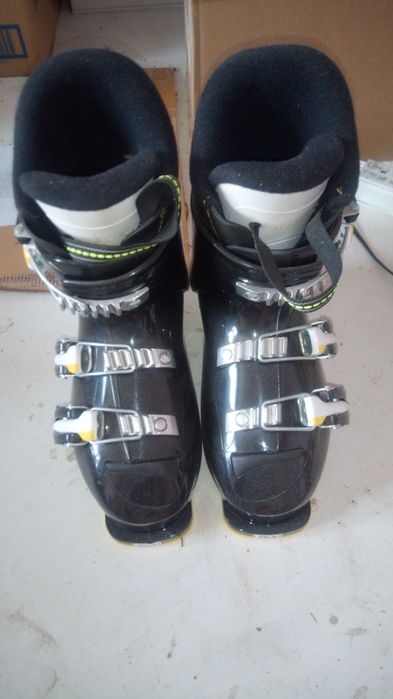 vând clăpari și masă de sticlă