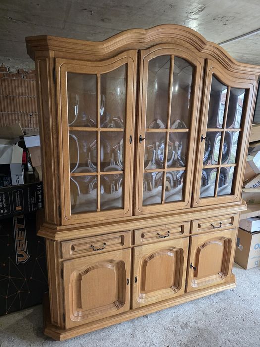 Винтидж трапезен бюфет / витрина от масивна дъбова дървесина