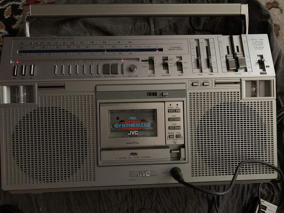 JVC RC M80R радио касетофон буумбокс перфектно запазен