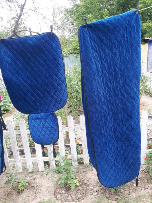 Чехлы на машину - комплект.