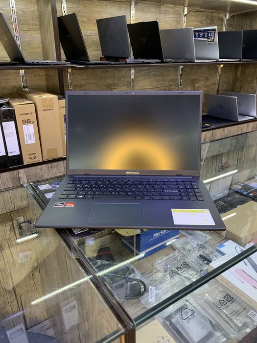 Новый Asus Vivobook AMD Ryzen 5 7520U