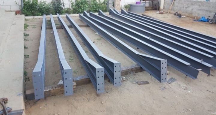 Vând hală metalică de pe stoc 15 m lățime cu 30 lungime cu 4 m la streașină facem și alte mărimi lucrăm fără avans