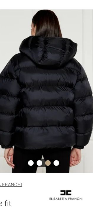 Продавам оригинално зимно яке Elisabetta Franchi. Чисто новао