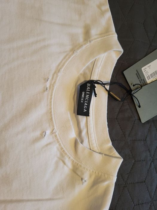 Оригиналта тениска Balenciaga