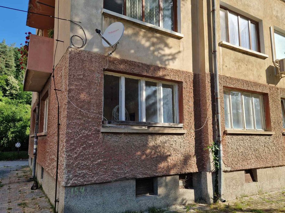 Продавам Апартамент