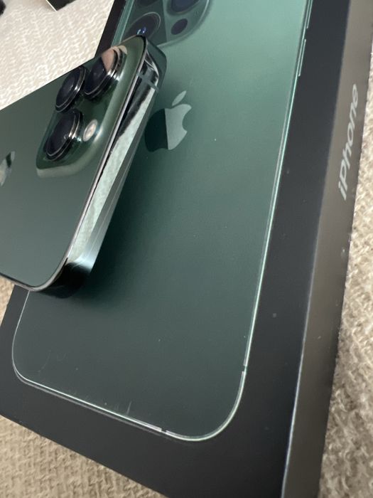 Продам Iphone 13 pro