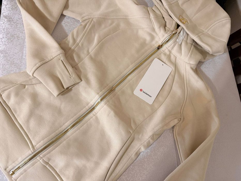 Суитчър Lululemon размер 4 US