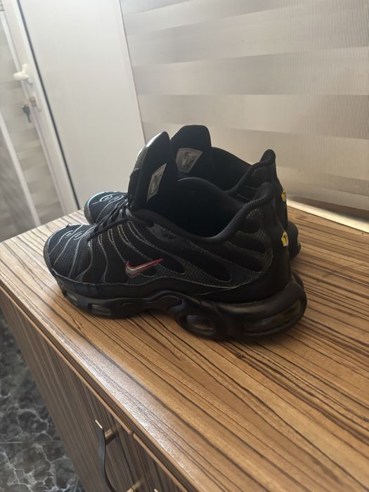 Обувки на Nike tn
