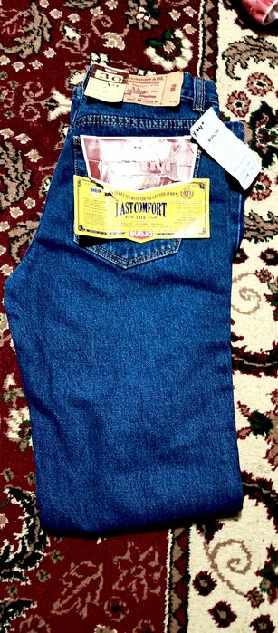 Джинсы Брук сотилади