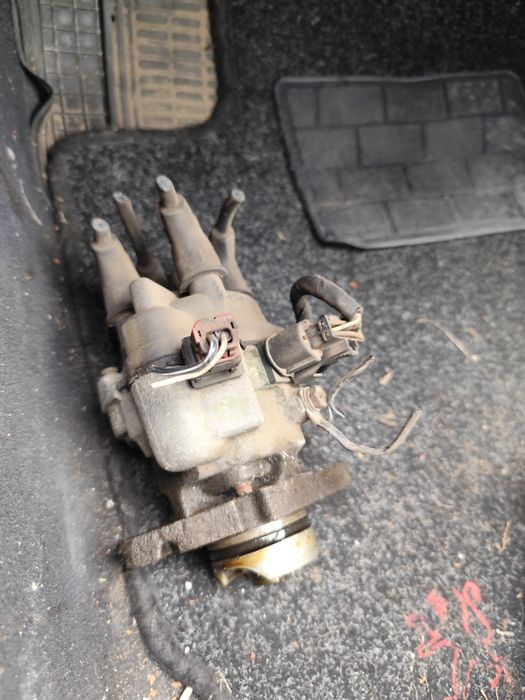 Делко за mitsubishi colt от 96-та до 2000 година 12 вентила 1 5