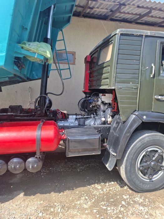 Kamaz sotiladi; narxi 1300$