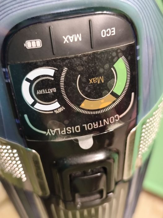 Vând aspirator Rowenta x force flex