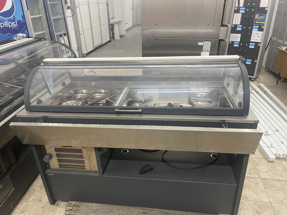 Vitrina frigorifica profesionala Enofrigo Bolero Maxi 1400 RF an 2022 in stare foarte buna