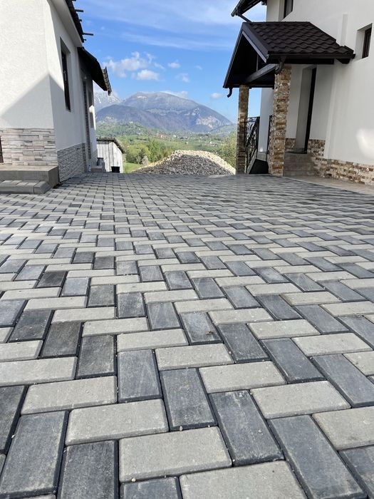 Montaj pavele Brasov de la 50 lei/mp | Borduri | Pavaj curti
