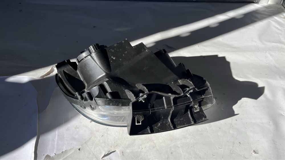 2 броя ляв и 1 брой десен фар Fiat Panda 3 2011-