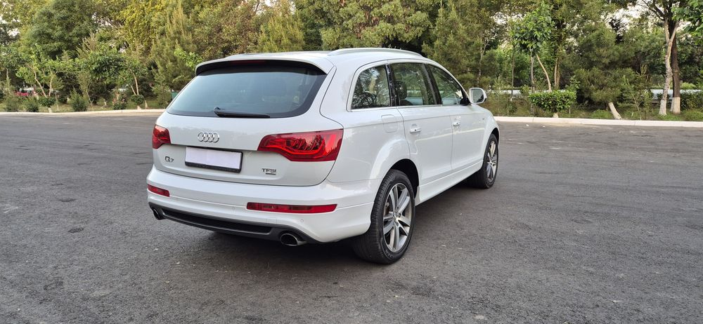 Продаётся Audi Q7 в идеальном состоянии