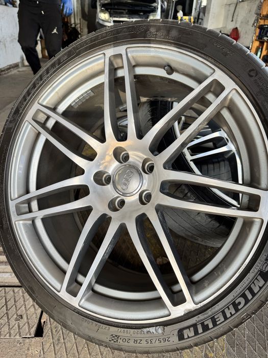 Джанти ОЕМ 9jx20 et37 audi s7 с гуми Michelin 265/35/20 на два сезона