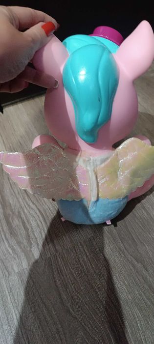 Интерактивно приказно пони