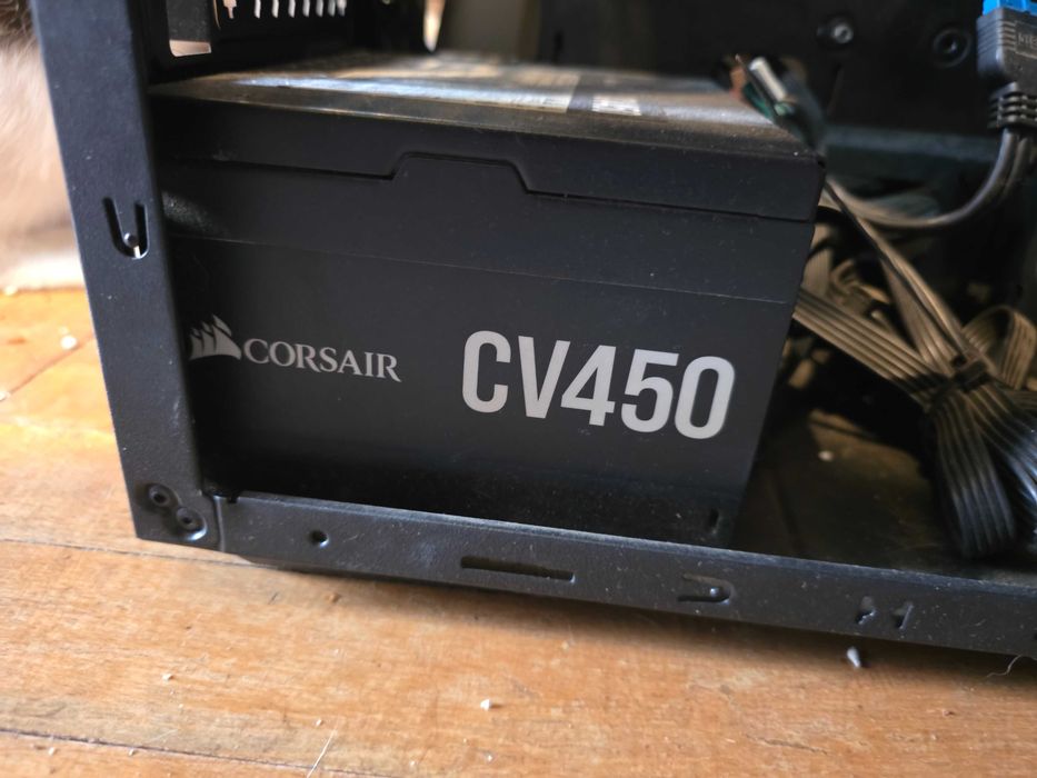 Sursă Corsair CV450 450W – perfect funcțională