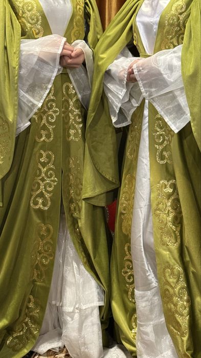 Национальные костюмы