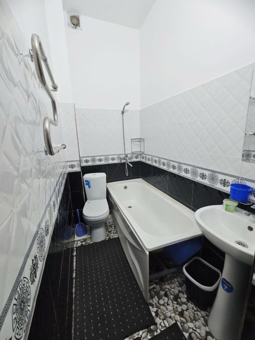 Ижарага берилади оилага 1 хона 5- етаж янги бозор