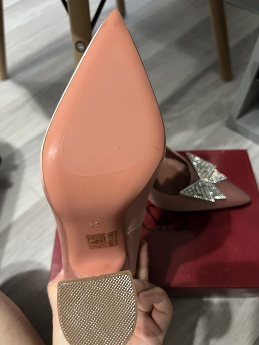 Продам новые туфли и кожаные ботинки