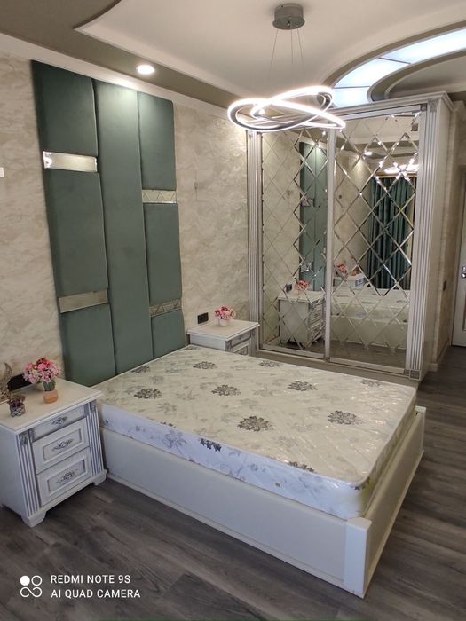 Кровать спальная