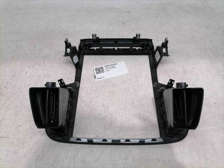 Ornament/Masca/Grila navigatie Renault Megane 4 navi