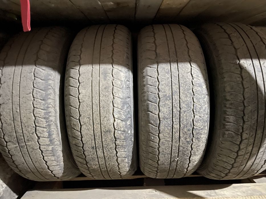 Продам покрышки R17