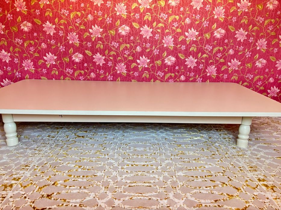 Белый стол с съемными ножками