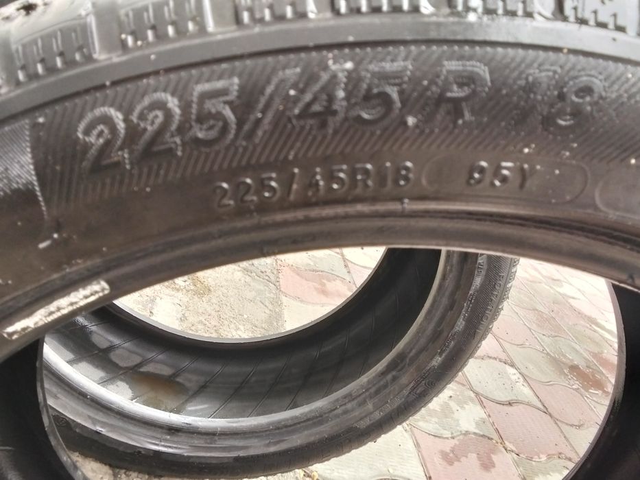 Продам шины 225/45/18