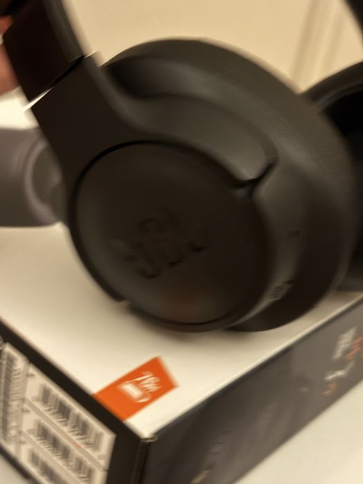 Наушники JBL Tune 720BT черный