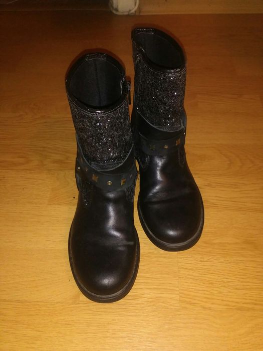 Детски боти и маратонки за момче и момиче!Много топли и удобни за зима