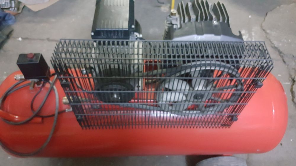 Compresor Fini 150 litri Impecabil
