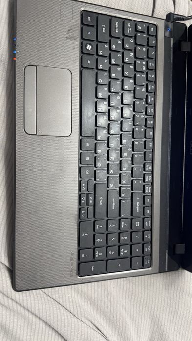 Ноутбук acer.