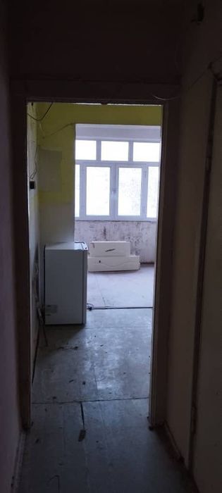 срочно 4 комнатная квартира . договоримся