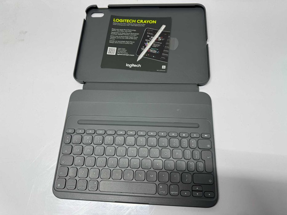Клавиатура - Logitech Slim Folio for iPad 10th Gen