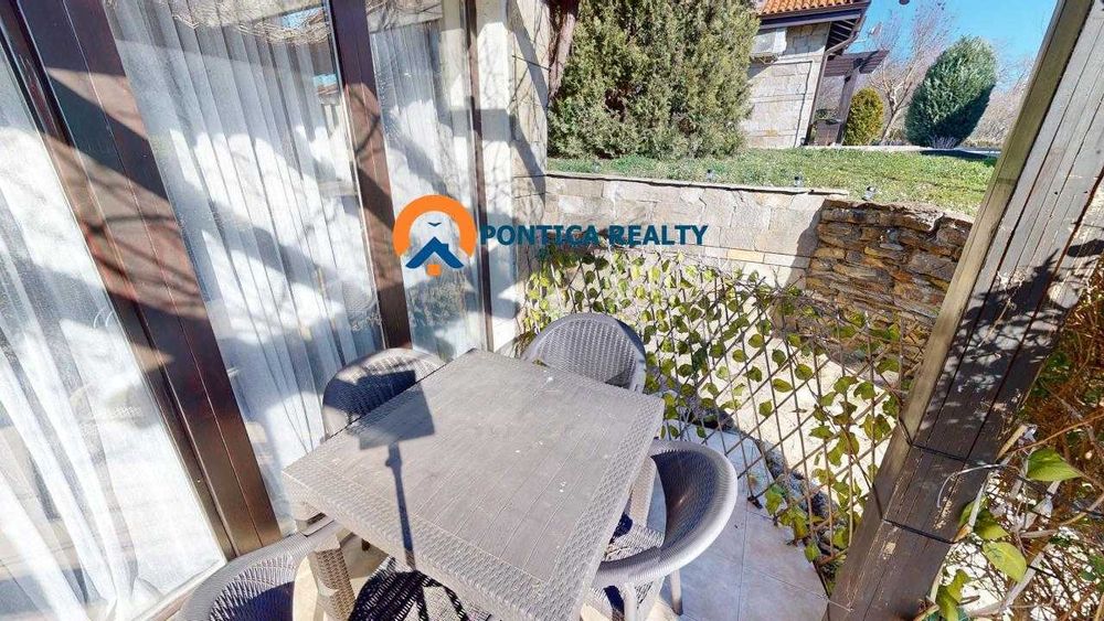 Тристаен в с. Кошарица к-с Бей Вью Вилас