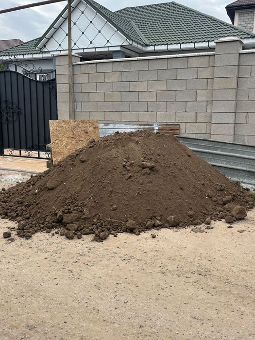 Доставка чернозем зил