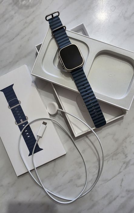 Apple Watch Ultra 3, GPS + Cellular, Carcasa Natural Titanium 49mm, impecabil